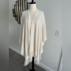 NWOT East 5th Women’s Wrap Ruana Cream Ivory Knit Cozy Cottagecore One Size